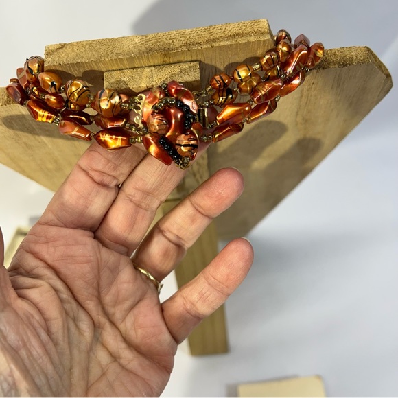 Vintage Multi Strand Necklace & Clip On Earrings - Picture 6 of 8